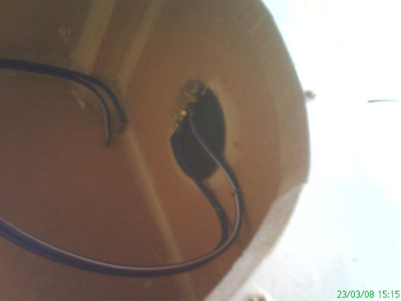 http://www.k1der.net/~surprise/carmedia/DSC00144.JPG